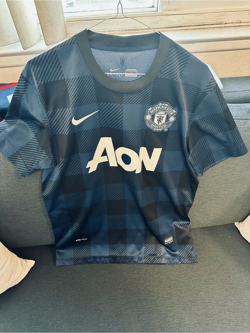 Vtg Authentic Nike Men's Dark Blue Checkered Manchester United Training Jersey